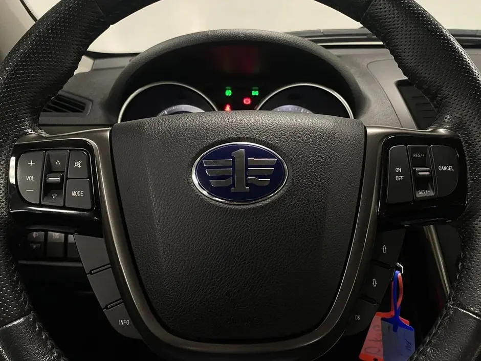 FAW Besturn X80, 2017 г.