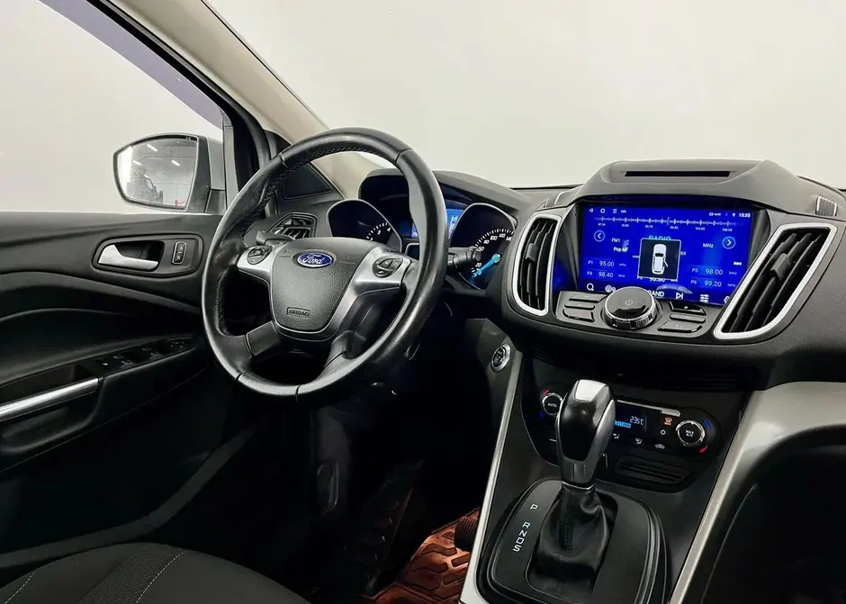 Ford Kuga, 2015 г.