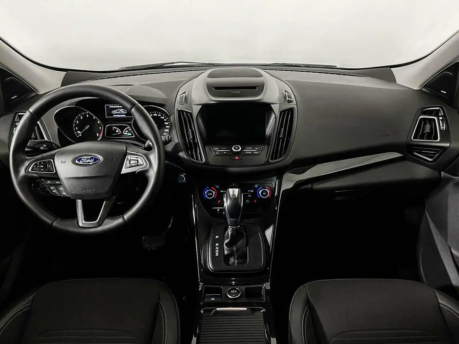 Ford Kuga, 2019 г.