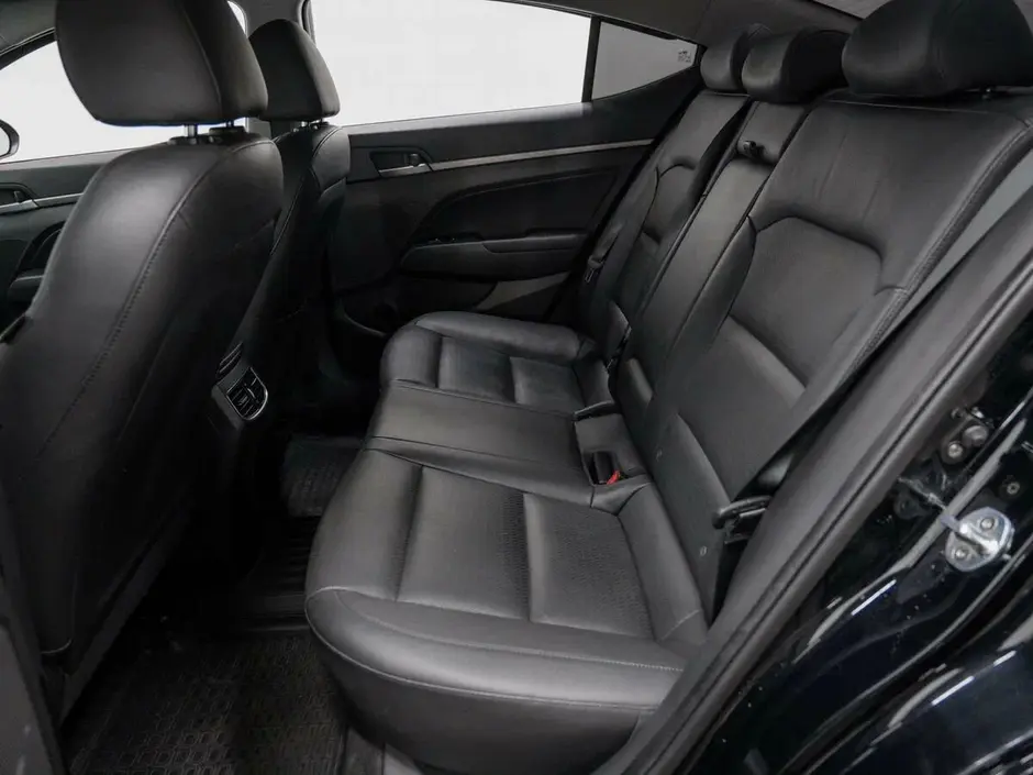 Hyundai Elantra, 2017 г.