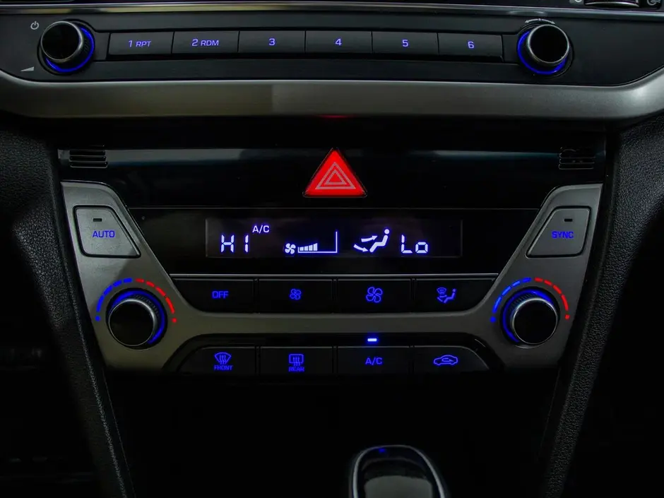 Hyundai Elantra, 2018 г.