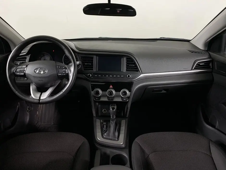 Hyundai Elantra, 2019 г.