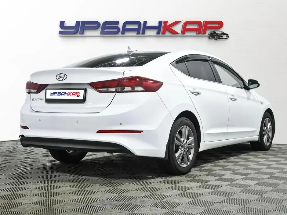 Hyundai Elantra, 2017 г.