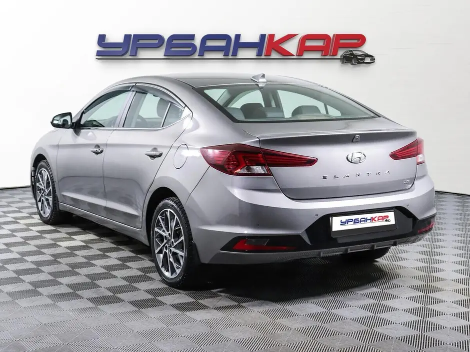 Hyundai Elantra, 2019 г.