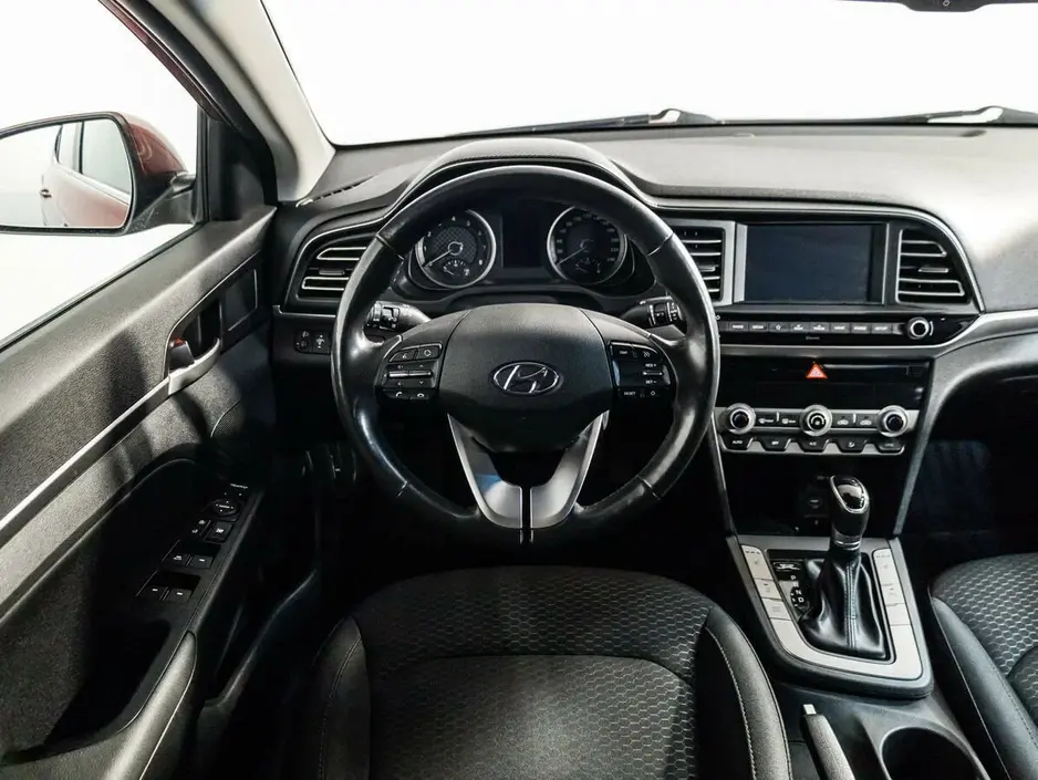 Hyundai Elantra, 2019 г.
