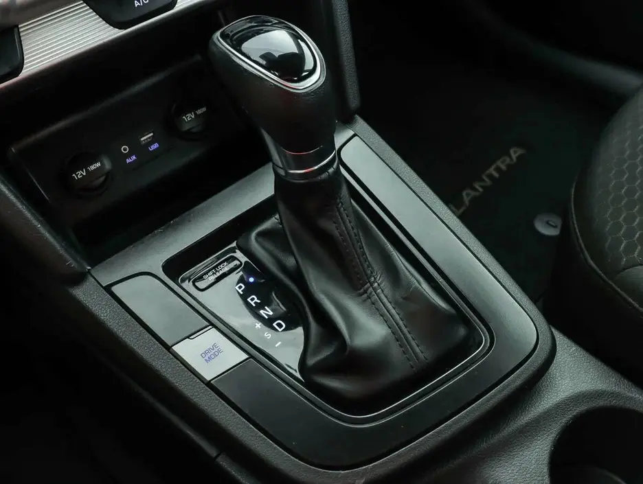 Hyundai Elantra, 2019 г.