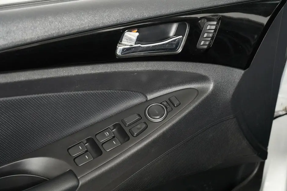 Hyundai Sonata, 2011 г.