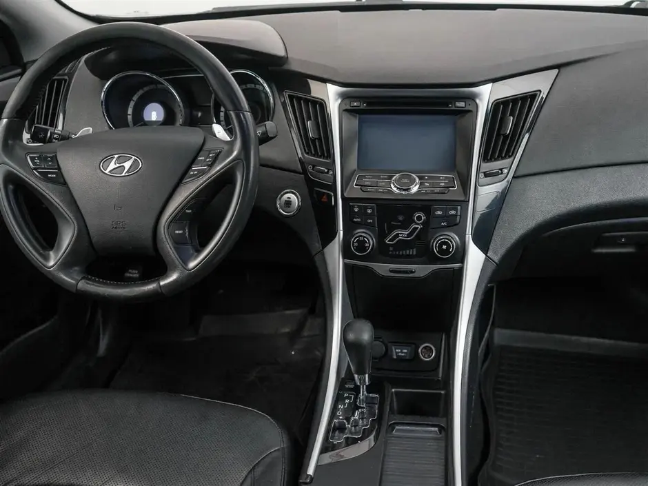 Hyundai Sonata, 2011 г.