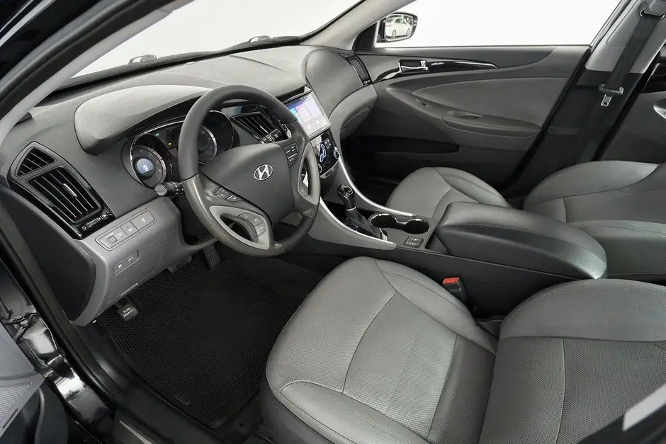 Hyundai Sonata, 2012 г.