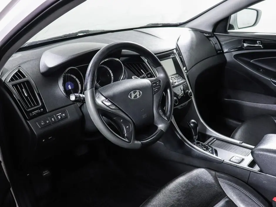 Hyundai Sonata, 2012 г.