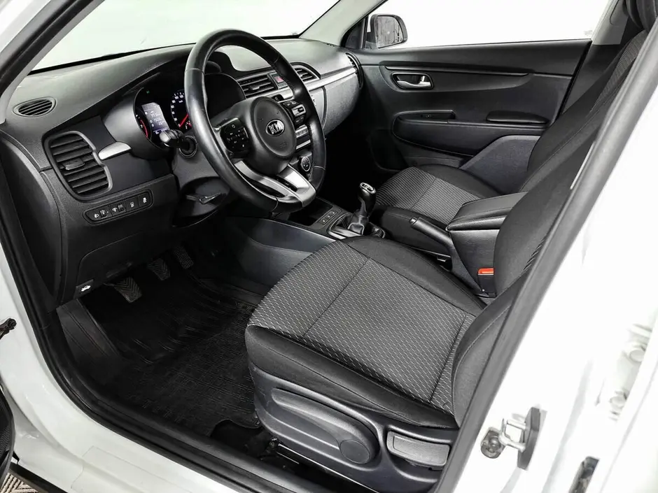 Kia Rio X-Line, 2017 г.