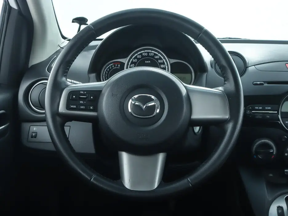 Mazda 2, 2012 г.