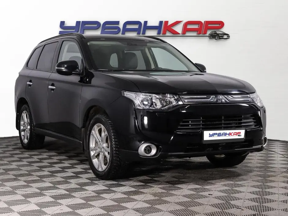 Mitsubishi Outlander, 2015 г.