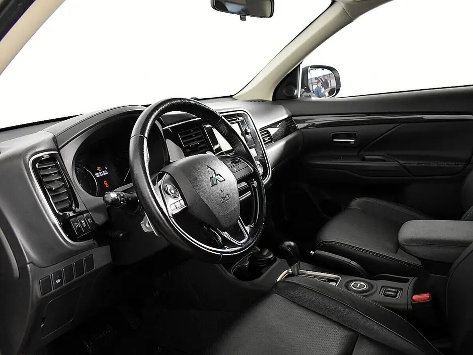 Mitsubishi Outlander, 2016 г.