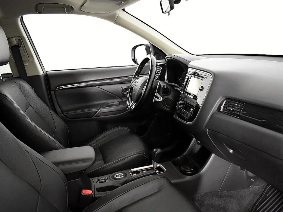 Mitsubishi Outlander, 2016 г.