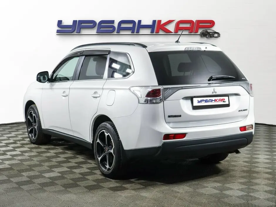 Mitsubishi Outlander, 2013 г.