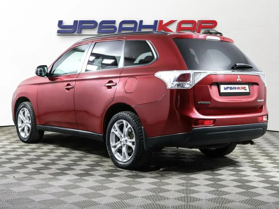 Mitsubishi Outlander, 2014 г.
