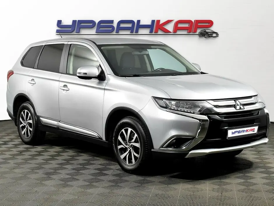 Mitsubishi Outlander, 2015 г.