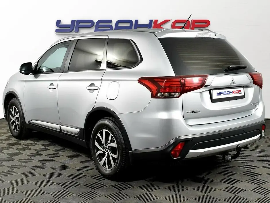 Mitsubishi Outlander, 2015 г.