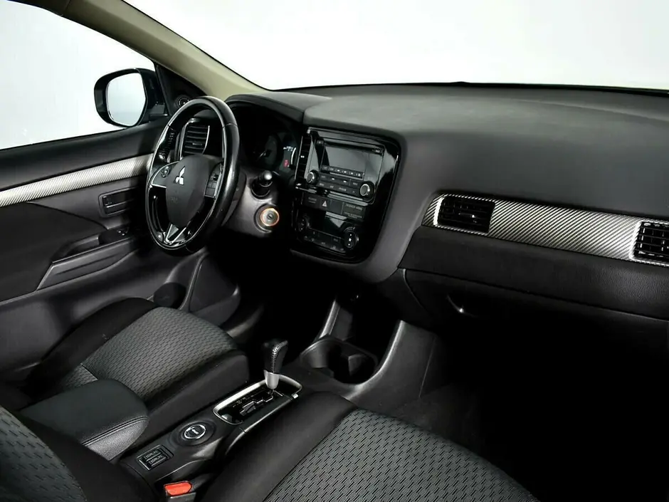 Mitsubishi Outlander, 2015 г.
