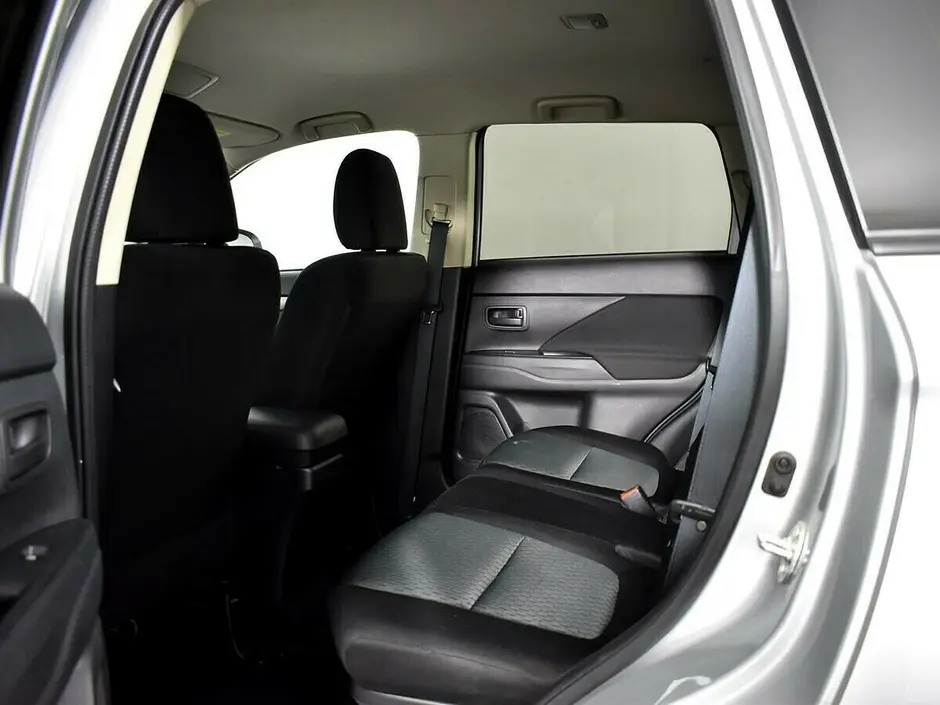 Mitsubishi Outlander, 2015 г.