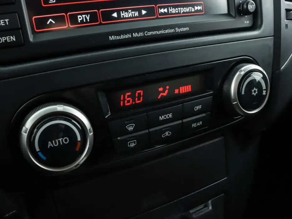 Mitsubishi Pajero, 2011 г.