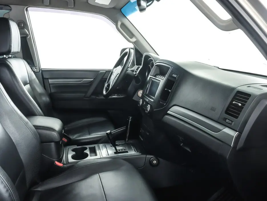 Mitsubishi Pajero, 2011 г.