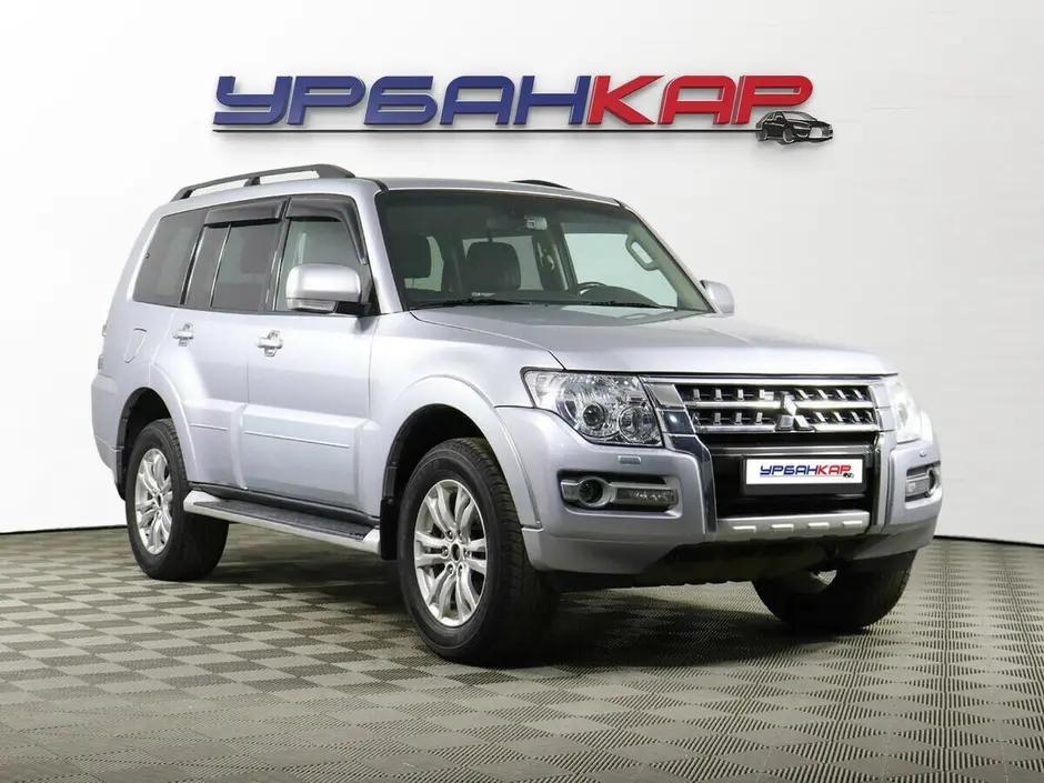 Mitsubishi Pajero, 2015 г.