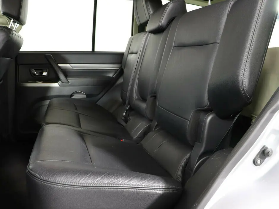 Mitsubishi Pajero, 2015 г.