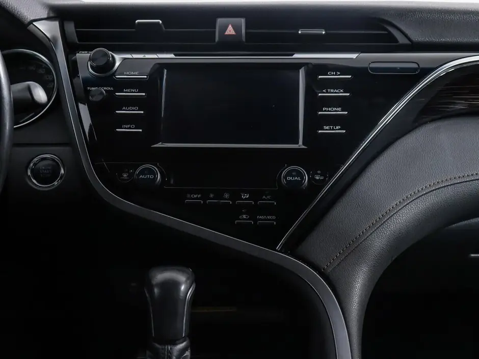 Toyota Camry, 2018 г.