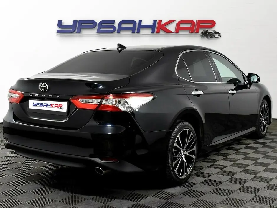 Toyota Camry, 2018 г.