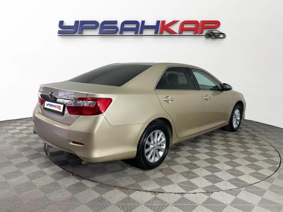 Toyota Camry, 2012 г.