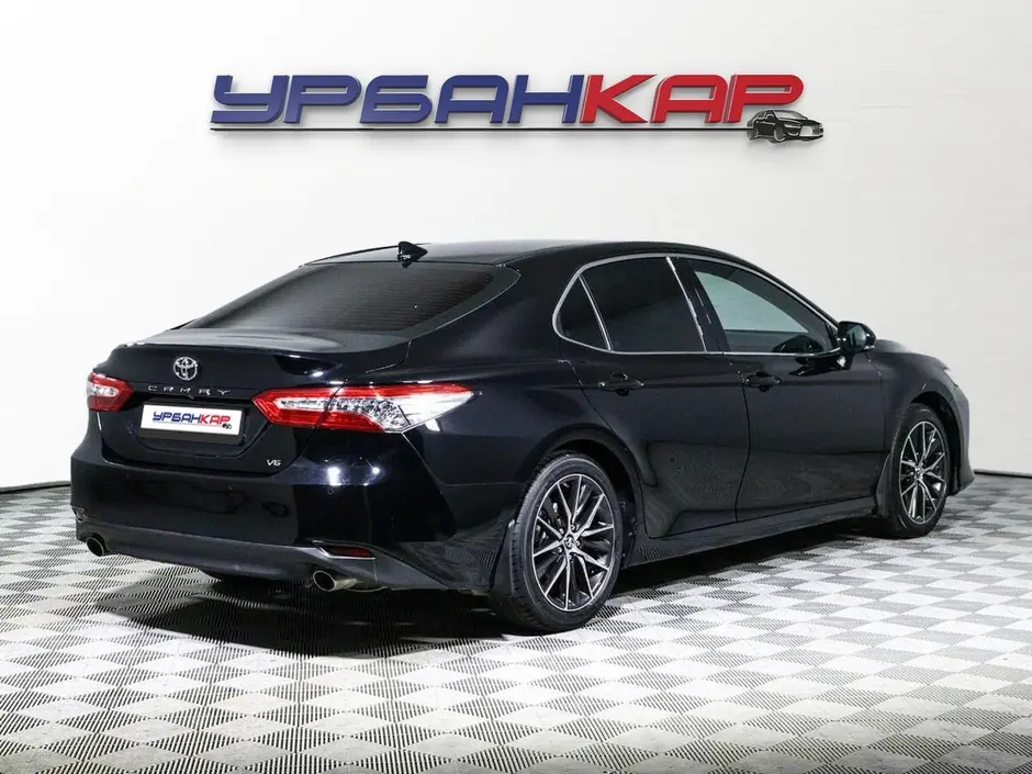 Toyota Camry, 2021 г.