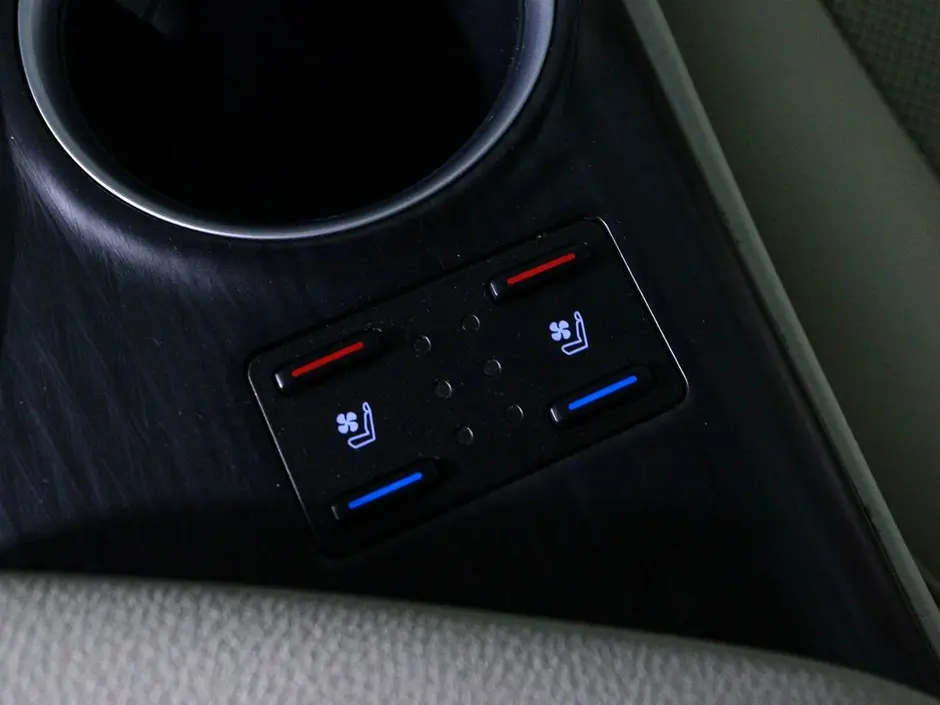 Toyota Camry, 2021 г.