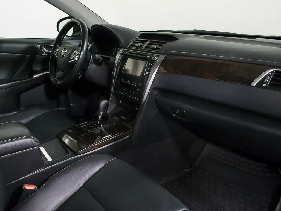 Toyota Camry, 2015 г.