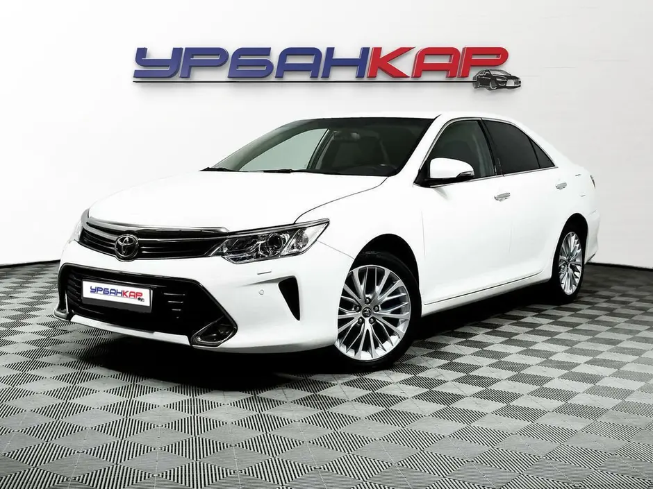 Toyota Camry, 2015 г.