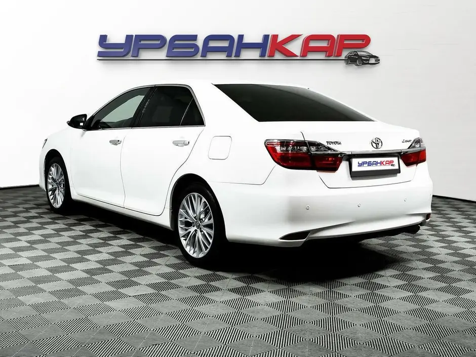 Toyota Camry, 2015 г.