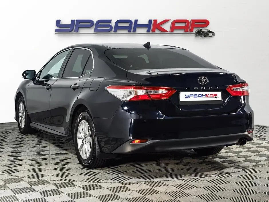 Toyota Camry, 2019 г.