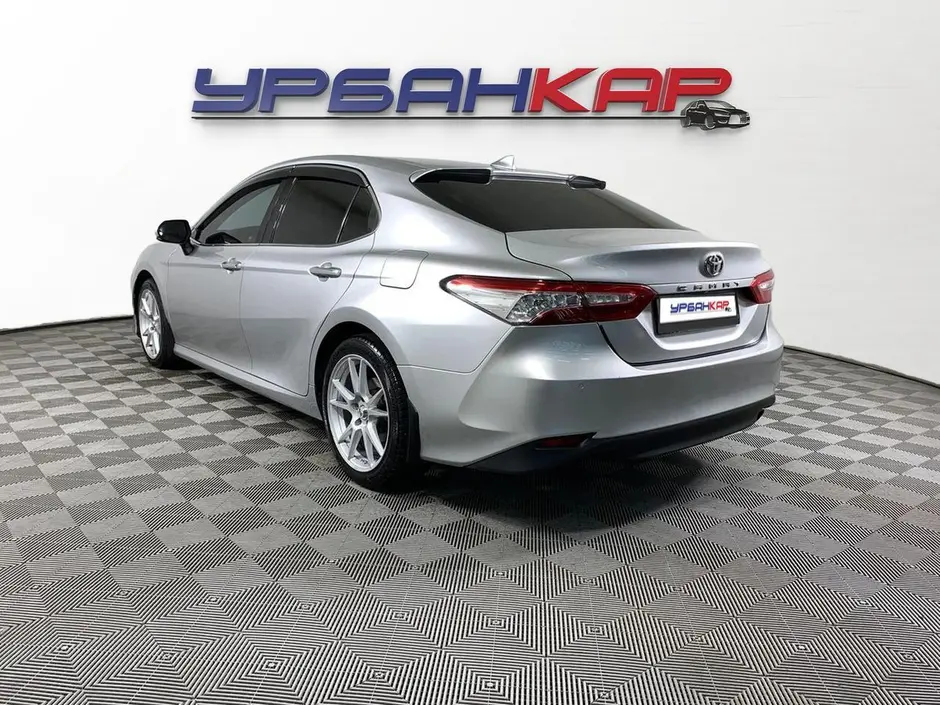Toyota Camry, 2018 г.