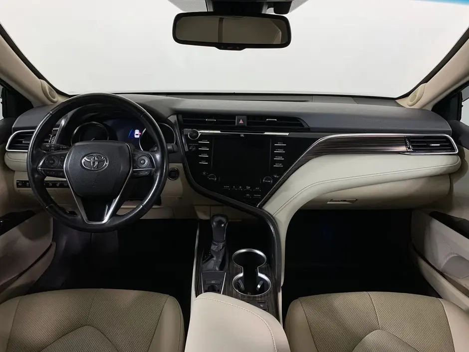 Toyota Camry, 2018 г.