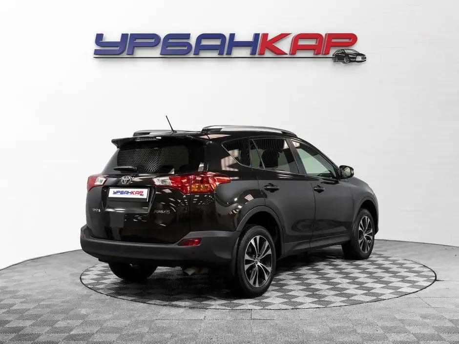 Toyota RAV4, 2015 г.