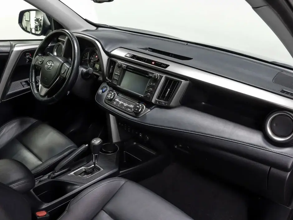 Toyota RAV4, 2015 г.