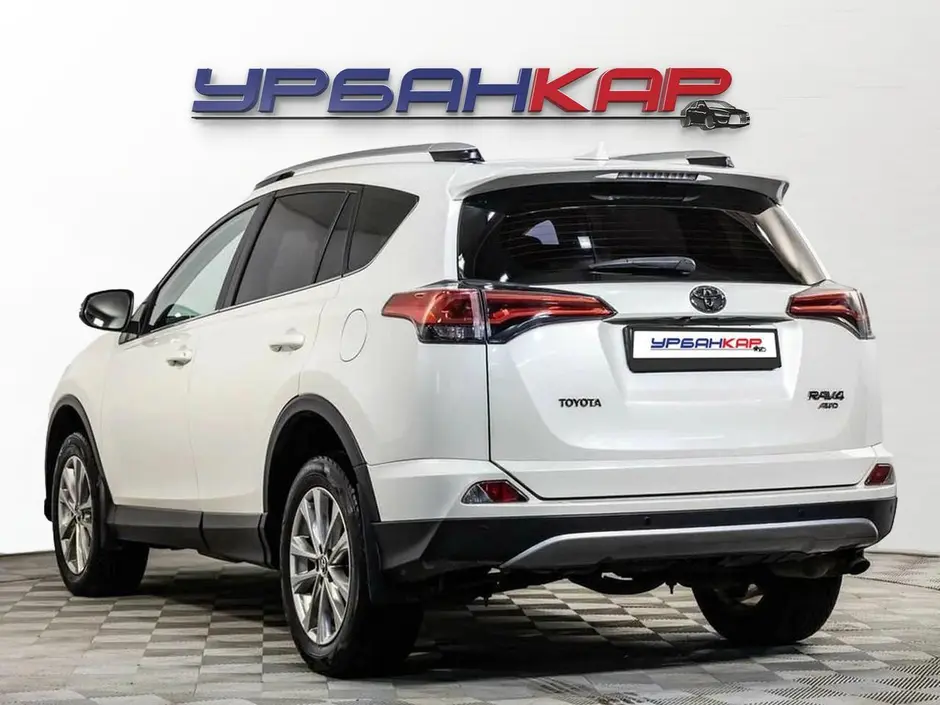 Toyota RAV4, 2018 г.