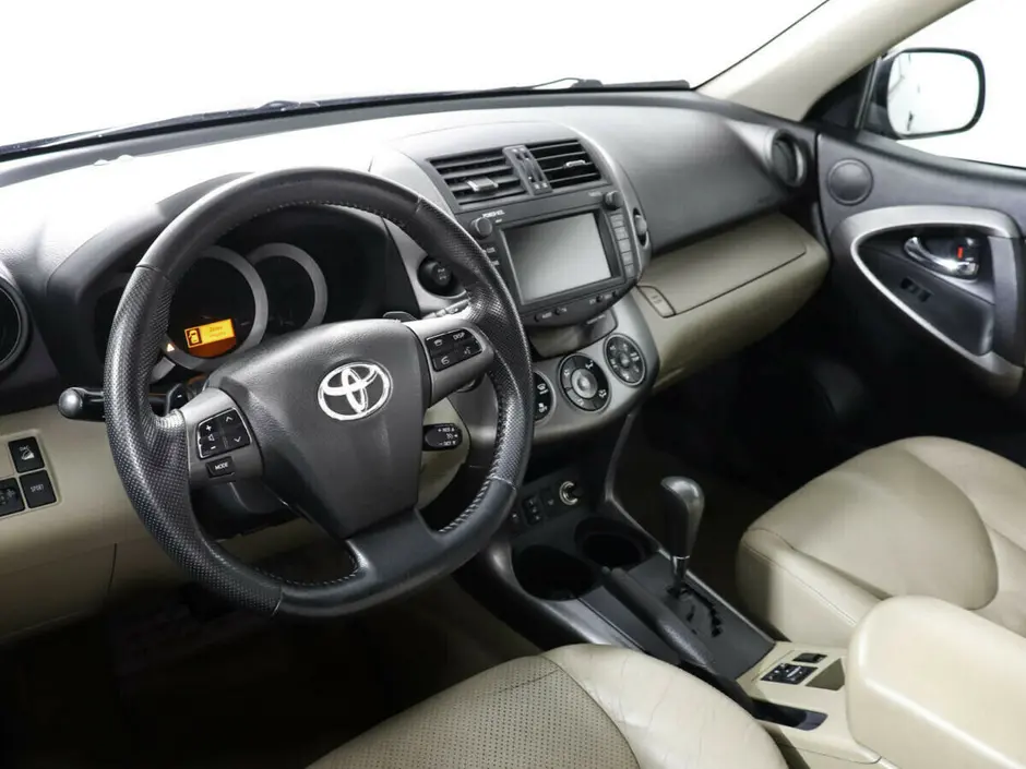 Toyota RAV4, 2011 г.