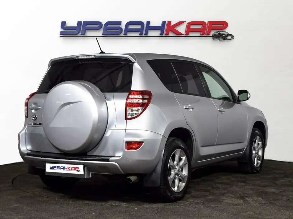 Toyota RAV4, 2011 г.