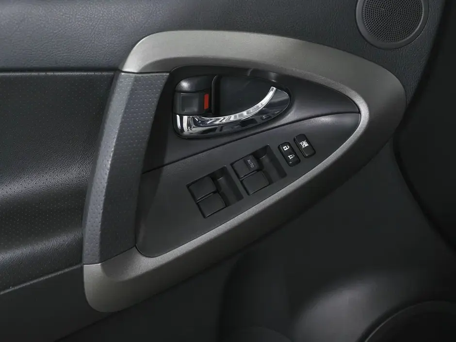 Toyota RAV4, 2011 г.