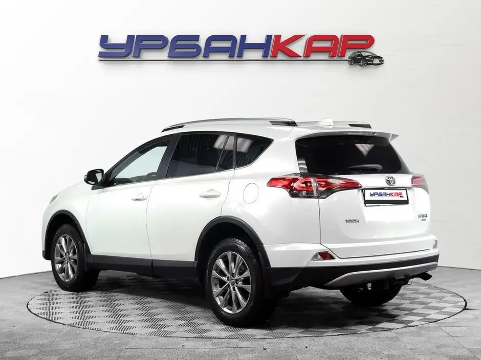 Toyota RAV4, 2017 г.