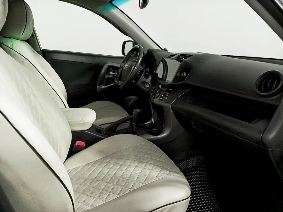 Toyota RAV4, 2011 г.