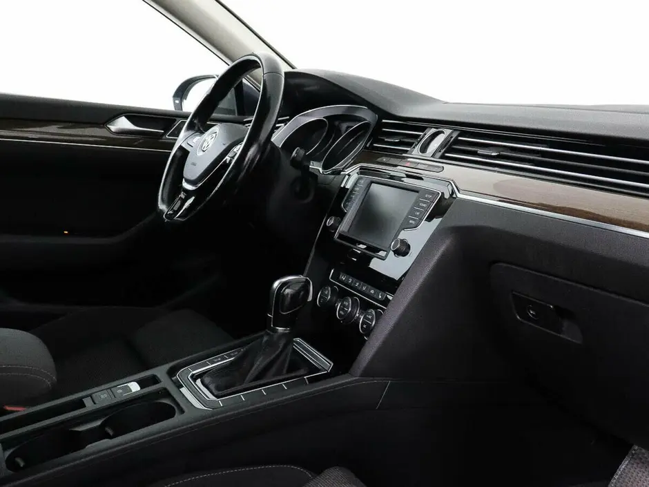 Volkswagen Passat, 2015 г.