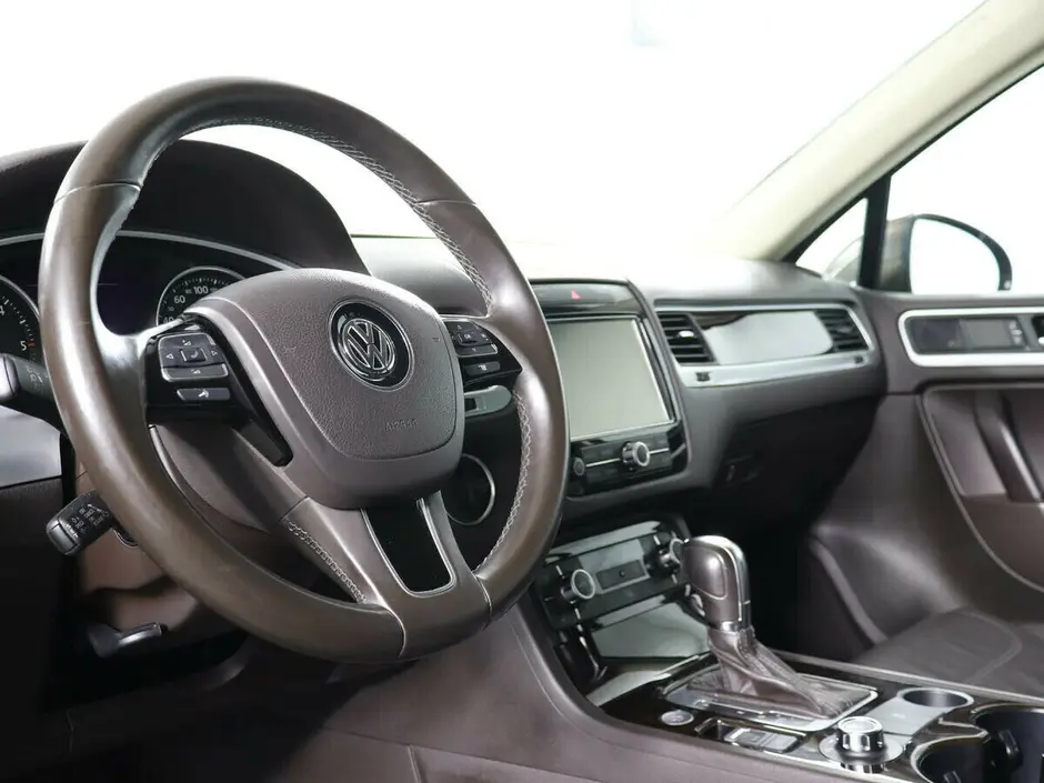 Volkswagen Touareg, 2011 г.